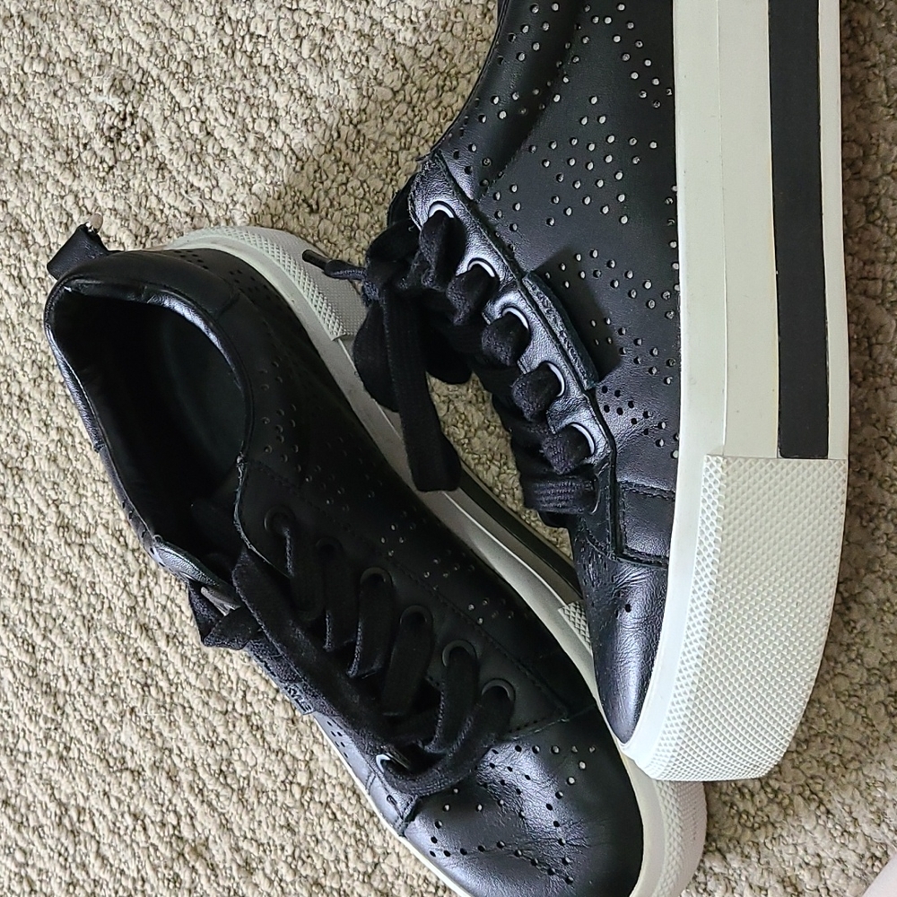 Kendall & Kylie Platform Sneakers, Black Leather, Like New Condition, W-7.5